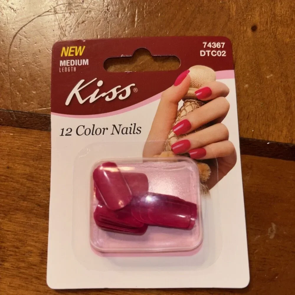 Kiss color nails